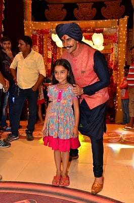 (File Photo) Mumbai: Actor Ranveer Singh and Television actor Spandan Chaturvedi during the promotion of film Bajirao Mastani on the sets of Colors TV show Udaan in Mumbai, on Sep 12, 2015. (Photo: IANS)