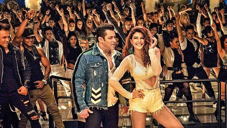 Salman Khan and Jacqueline Fernandez in a still from the song, <i>Heeriye.</i>