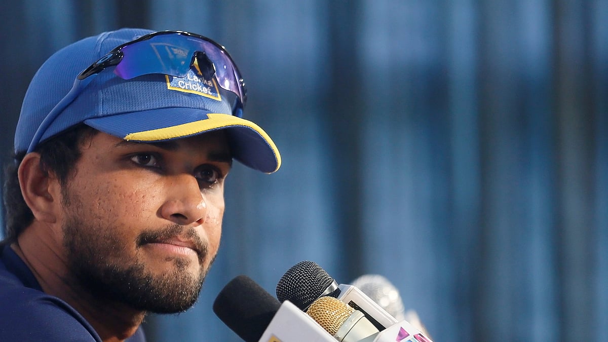 Sri Lanka captain Dinesh Chandimal has been given a 1-Test suspension for ball tampering 