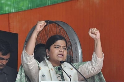 Kolkata: Bharatiya Janata Yuva Morcha (BJYM) president Poonam Mahajan addresses during a rally at Kolkata