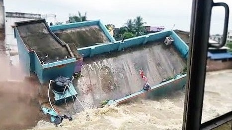 A two-storeyed house in West Bengal’s Bankura city collapsed into a canal flowing next to it after heavy rains lashed the area.