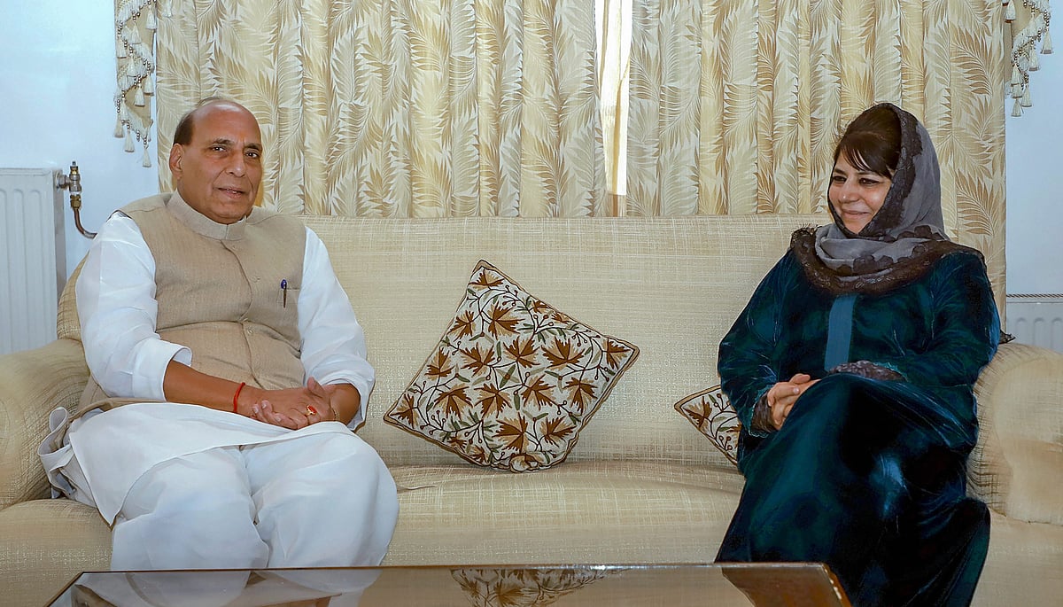 Union Home Minister Rajnath Singh with the President of the Jammu and Kashmir Peoples Democratic Party (PDP) Mehbooba Mufti in Srinagar on 23 October, 2018.