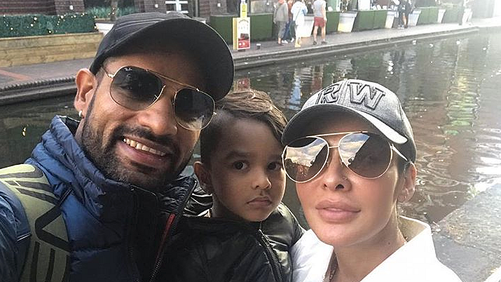 Aesha Dhawan with husband Shikhar Dhawan.&nbsp;