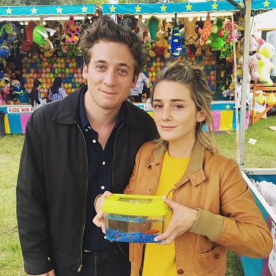 Jeremy Allen White and Addison Timlin. (Photo: Twitter/@Addijay)