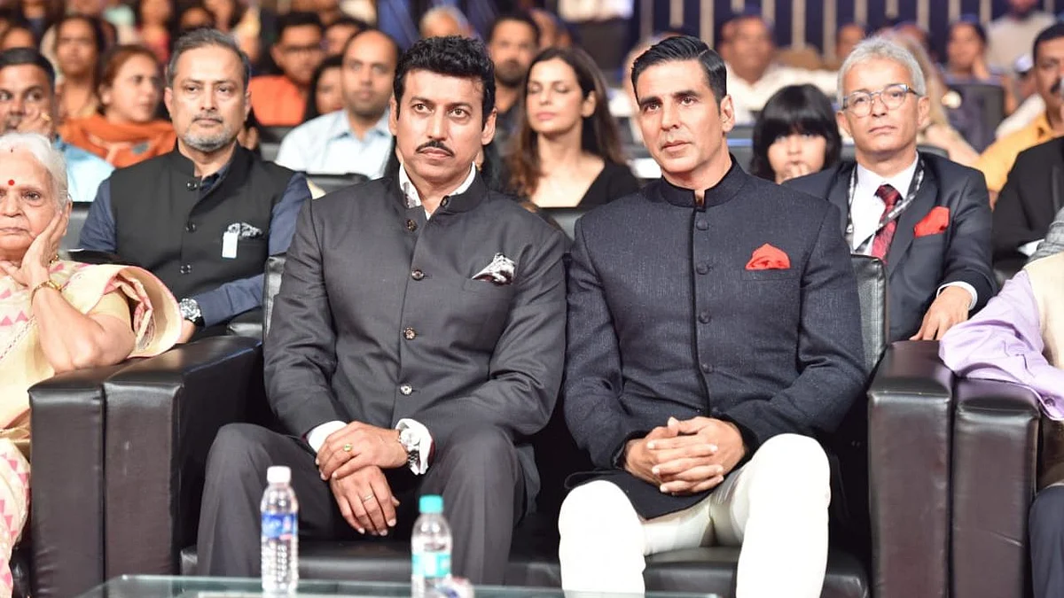 MP Rajyavardhan Singh Rathore and actor Akshay Kumar at the opening ceremony of IFFI 2018.