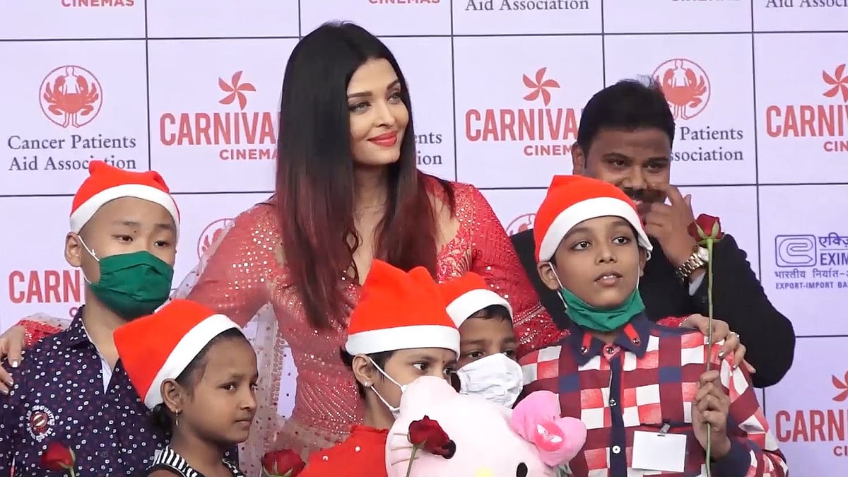 Aishwarya Rai brought smiles to the faces of children suffering from cancer.