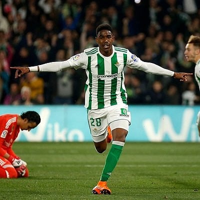 Junior Firpo. (Photo: Twitter/@JuniorFirpo03)