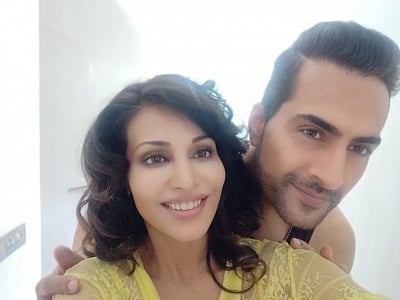 Actress Flora Singh with Sudhanshu Pandey