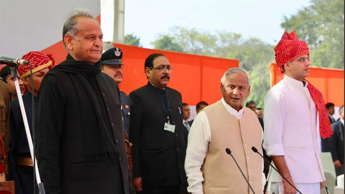 Ashok Gehlot (L) and Sachin Pilot (R)