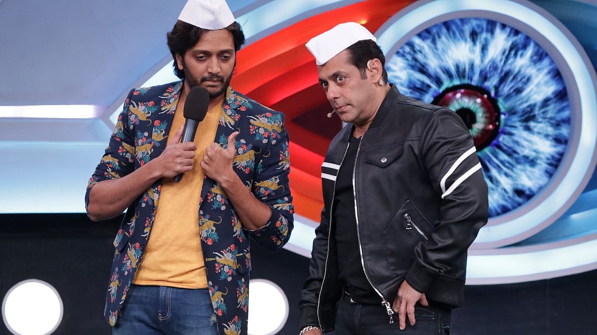 Riteish Deshmukh and Salman Khan on <i>Bigg Boss</i>.