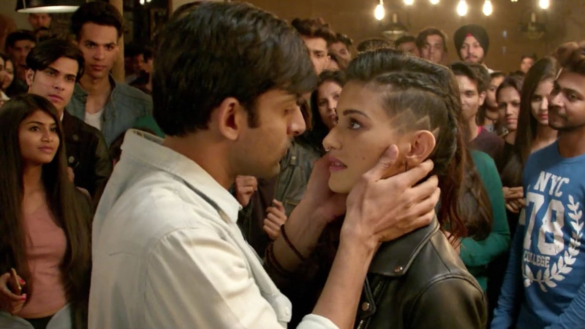 Anirudh Tanwar and Amyra Dastur in <i>Rajma Chawal.&nbsp;</i>