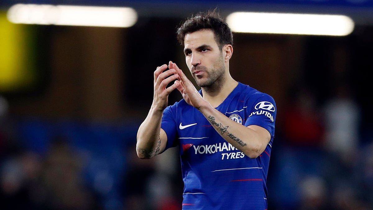 Midfielder Cesc Fabregas has signed with Monaco from Chelsea until June 2022.