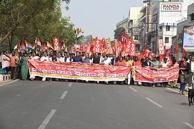 Bhubaneswar: Trade Union members stage a demonstration on the first day of the two-day long nationwide strike called to protest against "anti-labour, anti-people and anti-national policies" of the Narendra Modi-led Central Government, in Bhubaneswar on Jan 8, 2019. (Photo: IANS)