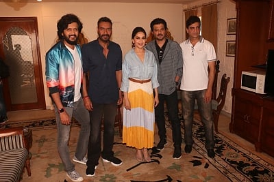Ajay Devgn, Riteish Deshmukh, Anil Kapoor and Madhuri Dixit with director Indra Kumar. (Photo: IANS)