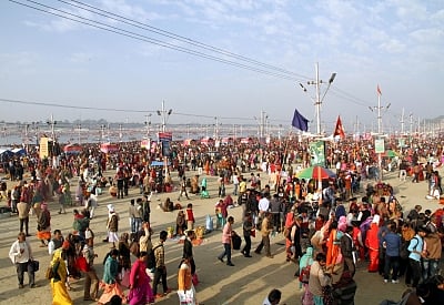 Prayagraj: Pilgrims in large numbers arrive at Sangam to take a holy dip at the trinity of rivers Ganga, Yamuna and the mythical Saraswati, on the occasion of "Maghi Purnima" during Kumbh Mela, in Prayagraj, on Feb 19, 2019. (Photo: IANS)