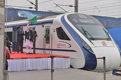 New Delhi: Prime Minister Narendra Modi during flag off Vande Bharat Express at New Delhi in New Delhi on Feb. 15, 2019. (Photo: IANS)