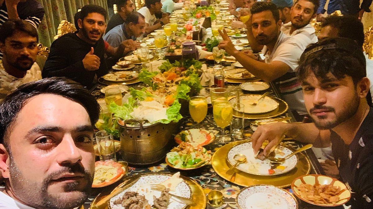 Yusuf Pathan’s&nbsp; hosted a dinner party for Sunrisers Hyderbad’s team on his wedding anniversary on Wednesday, 27 March.