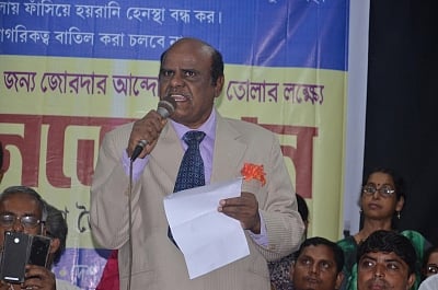 Kolkata: Former Calcutta High Court judge Justice (Retd.) Chinnaswamy Swaminathan Karnan addresses during a press conference in Kolkata on May 16, 2018. (Photo: IANS)