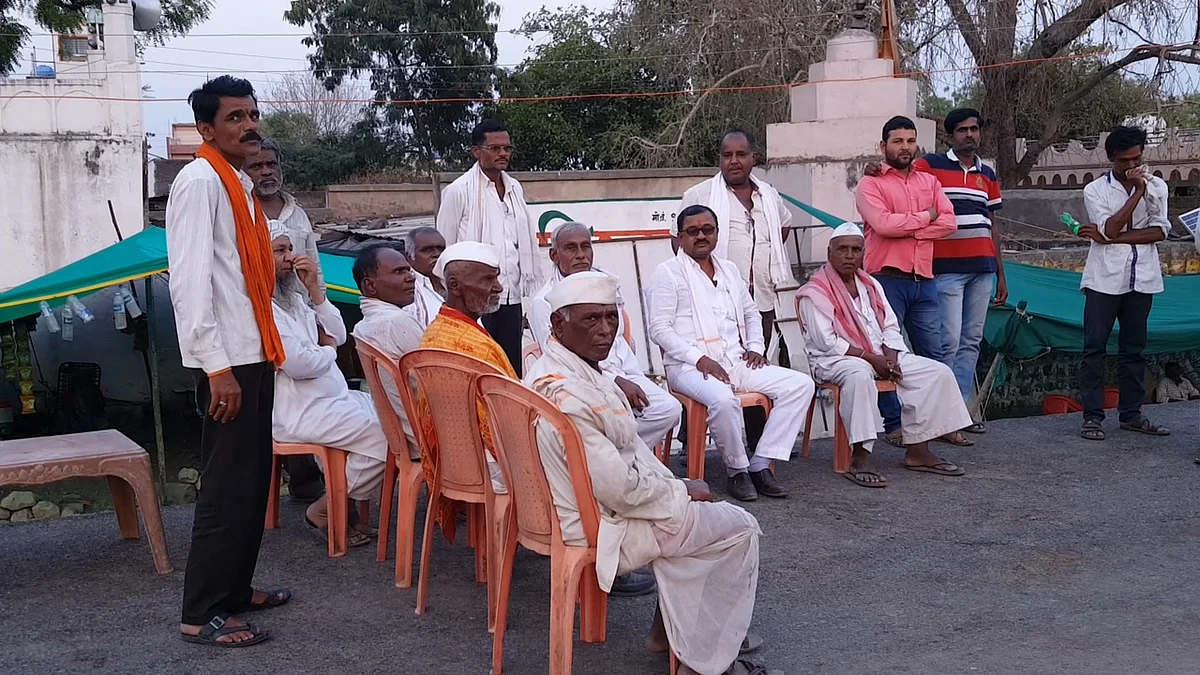 While people in Beed are mostly supportive of PM Modi, young people in the district are worried about unemployment.