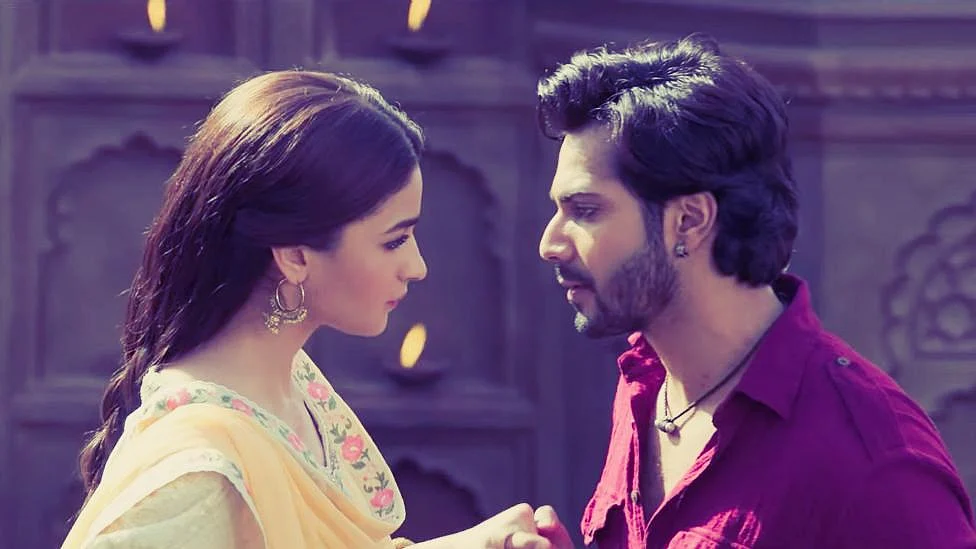 Alia Bhatt and Varun Dhawan in <i>Kalank.&nbsp;</i>