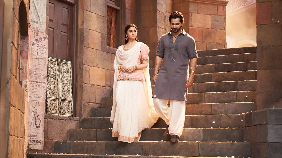 Alia Bhatt and Varun Dhawan on the sets of <i>Kalank</i>.&nbsp;