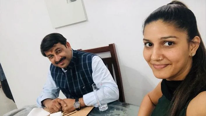 Sapna Chaudhary had met Manoj Tiwari earlier as well triggering speculations about her joining the BJP.