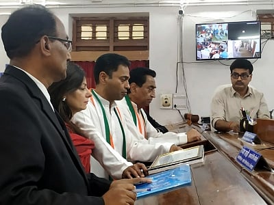 Chhindwara: Madhya Pradesh Chief Minister Kamal Nath and his son Nakul Nath file their nomination papers for the Chhindwara Assembly by-election and parliamentary constituency respectively, in Madhya Pradesh
