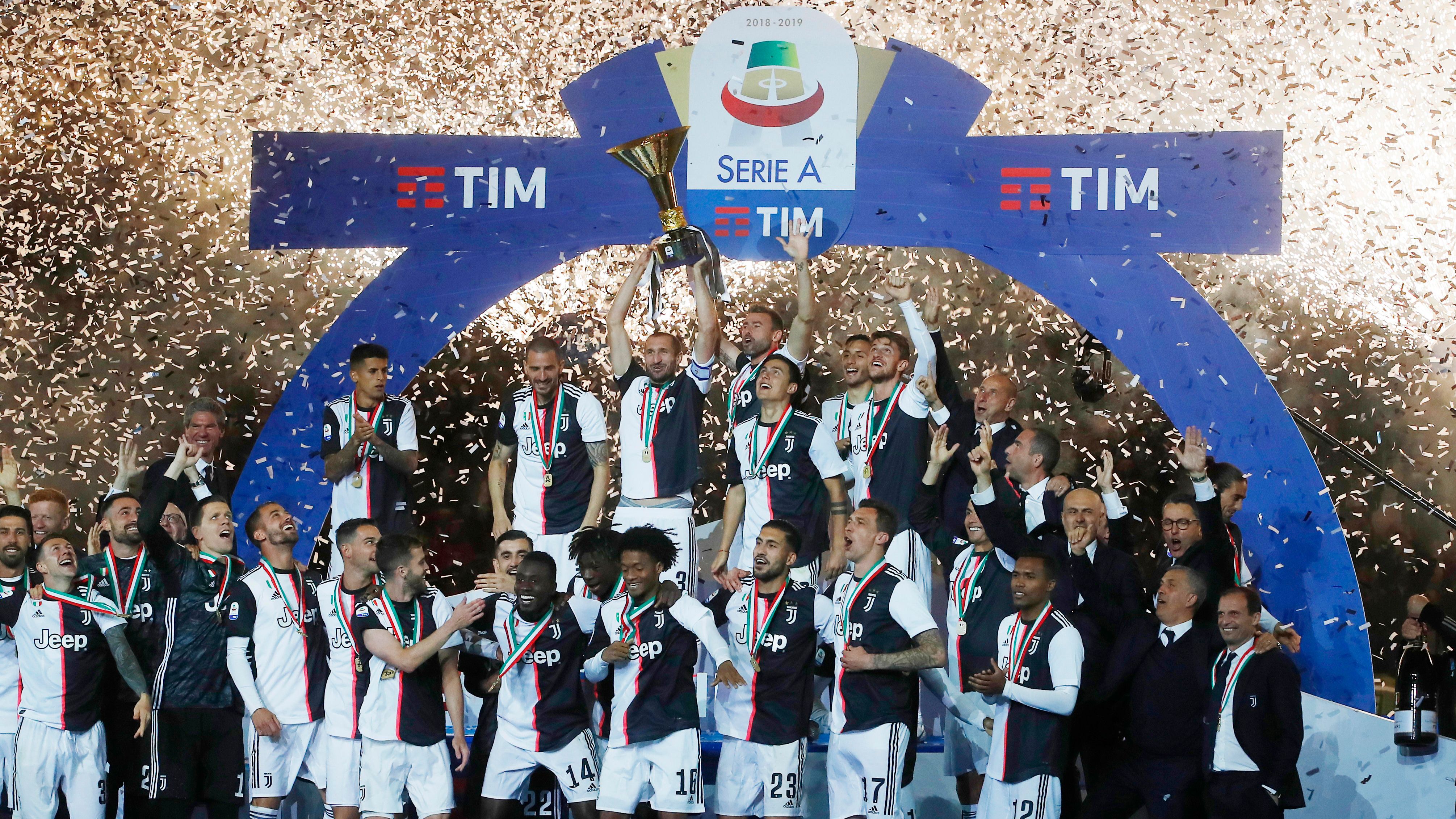 Massimiliano Allegri, the manager of the team was given an emotional send-off, while Andrea Barzagli, the veteran defender, also said goodbye to the team.