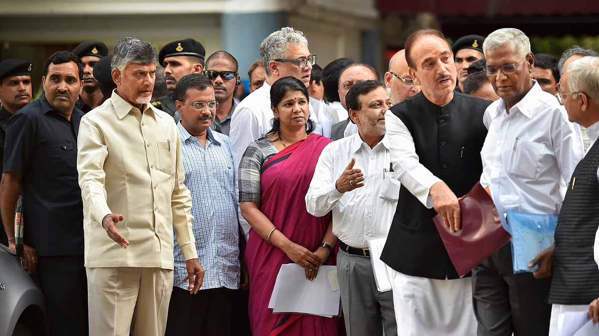 Leaders of 22 Opposition parties met in Delhi and submitted a memorandum to the EC regarding EVMs. 