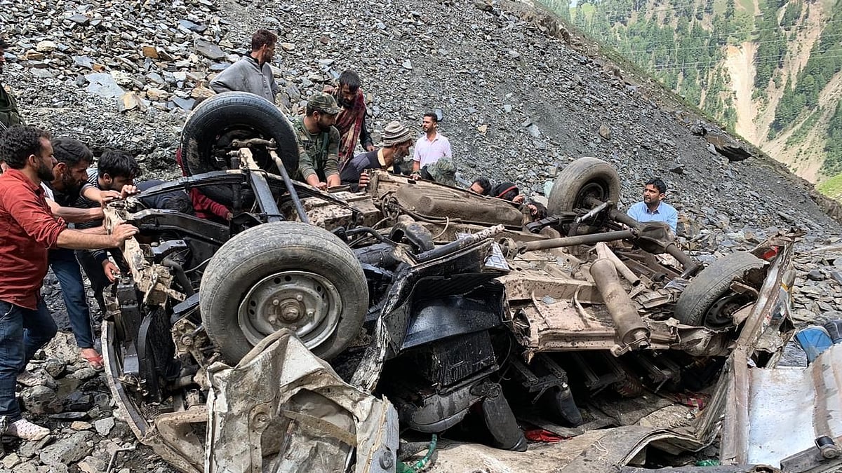 11 students were killed after a minibus fell into a gorge in J&amp;K’s Shopian.