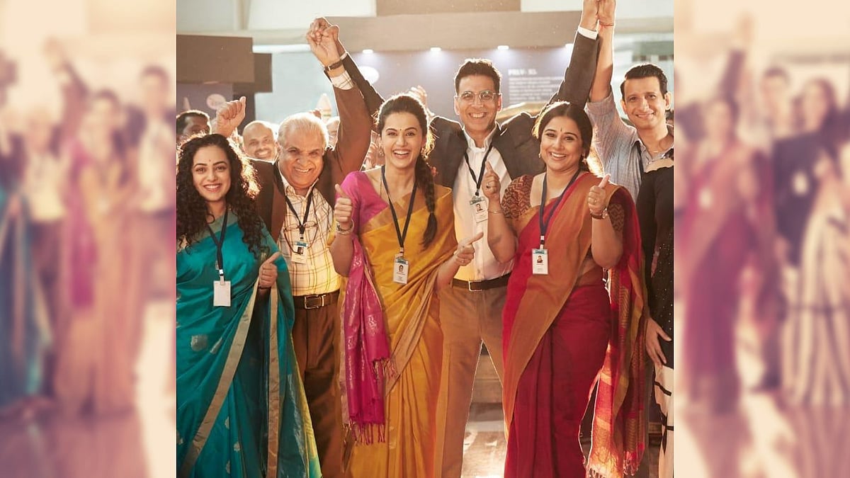 Nithya Menen, Taapsee Pannu, Akshay Kumar, Vidya Balan and Sharman Joshi in <i>Mission Mangal</i>.
