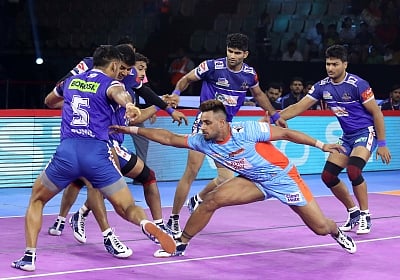 New Delhi: Players in action during Pro Kabaddi Season 7 match between Bengal Warriors and Haryana Steelers at Thayagraj Sports Complex in New Delhi on Aug 26, 2019. (Photo: IANS)