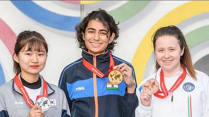 File picture of Yashaswini Singh Deswal (centre).