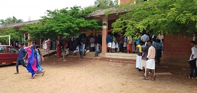 Alappuzha: People wait in a queue to cast their vote at a polling station Costal Area in Alappuzha, Kerala on APril 23, 2019. (Photo: IANS)