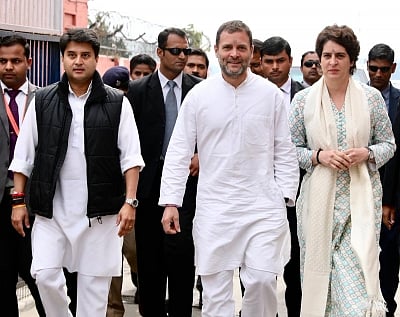 Lucknow: Congress leaders Rahul Gandhi, Priyanka Gandhi Vadra and Jyotiraditya Scindia arrive in Lucknow on Feb 11, 2019. (Photo: IANS/AICC)