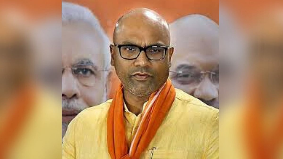 A video of BJP MP from Telangana’s Nizamabad, Arvind Dharmapuri has come to fore in which the lawmaker is seen threatening the police commissioner of Nizamabad over the phone during a rally.