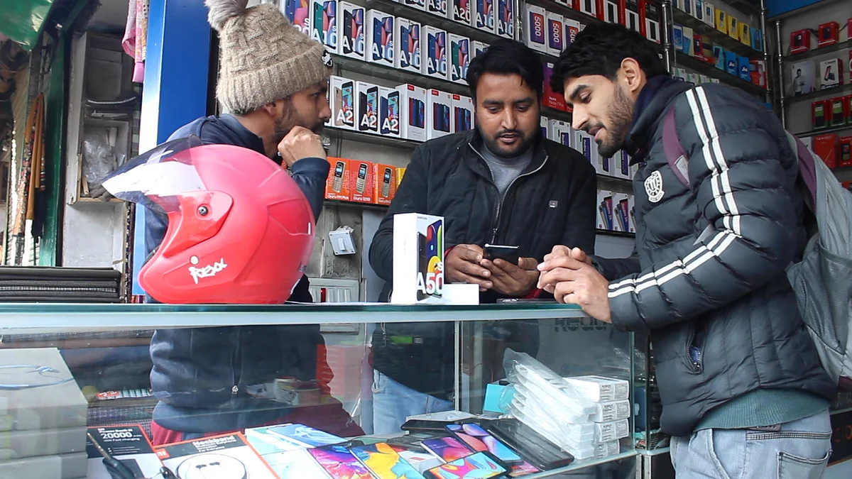 Many smartphone brands have extended warranty on multiple products.