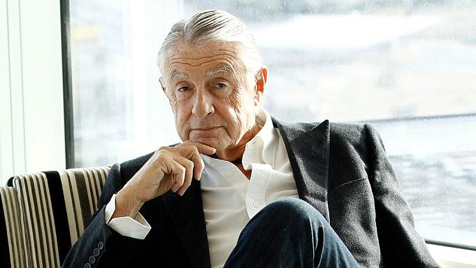 Joel Schumacher.&nbsp;