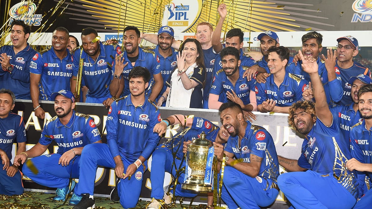 How do travel restrictions and clashing international tours come in the way of IPL squads.&nbsp;