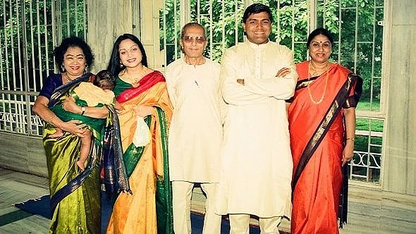 Shakuntala Devi with daughter Anupama and her in-laws.