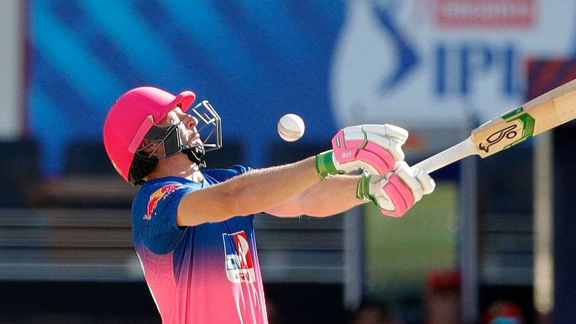 Rajasthan Royals have posted 177/6 after batting first vs RCB.