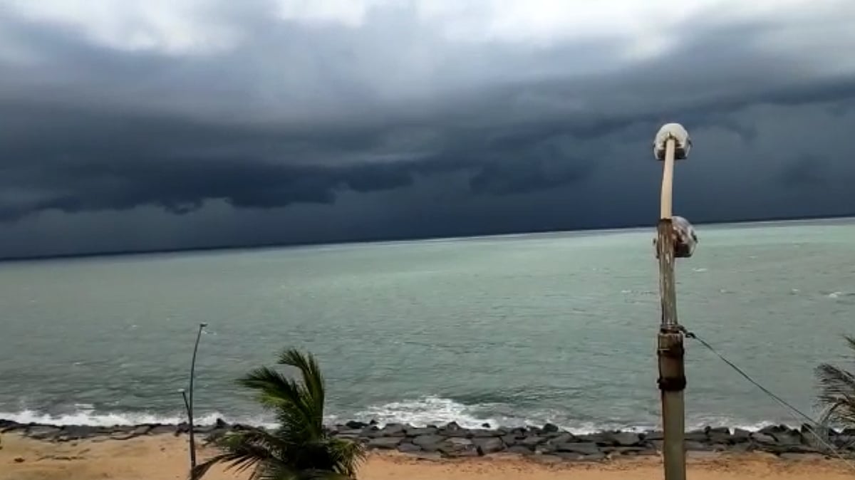 Aircraft operations at Chennai Airport will remain suspended from 7 pm on Wednesday to 7 am Thursday.