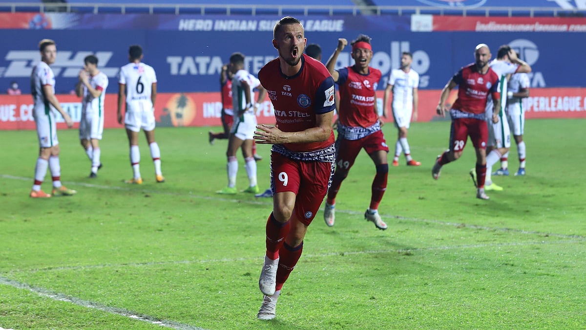 Jamshedpur FC celebrate the winner against ATK MB