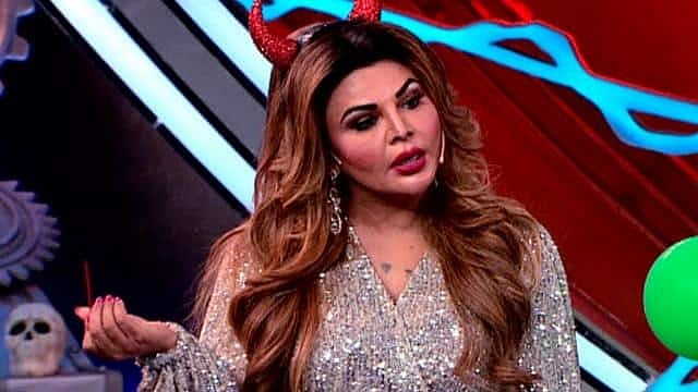 Salman Khan gets angry with Rakhi Sawant's antics.