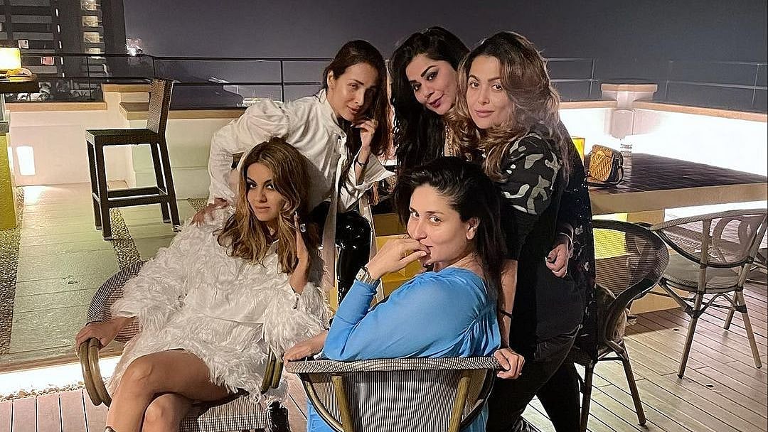 Kareena Kapoor 'Reunited' With Her Girls In Pic