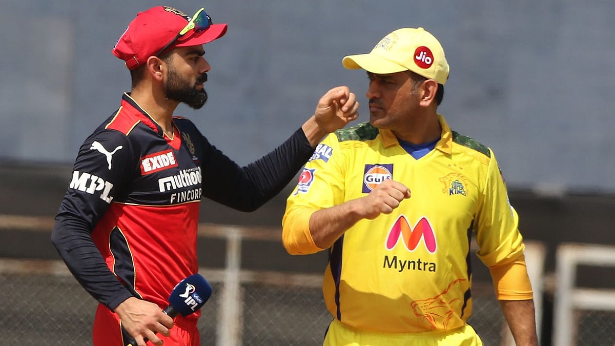 Virat Kohli and MS Dhoni at the toss.&nbsp;