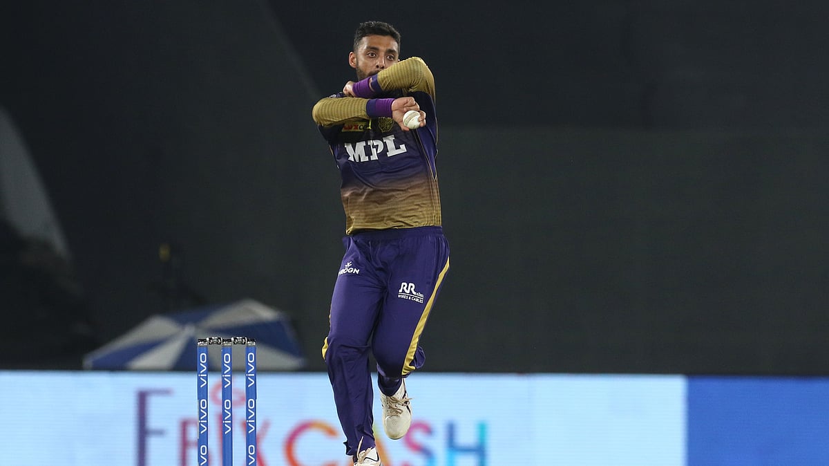 Varun Chakravarthy bowling during IPL 2021.&nbsp;
