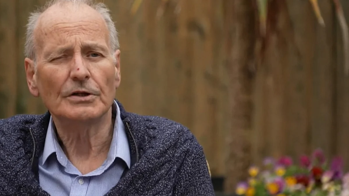 <div class="paragraphs"><p>Dave Smith, 72, tested positive for COVID-19 43 times over the span of 10 months</p></div>