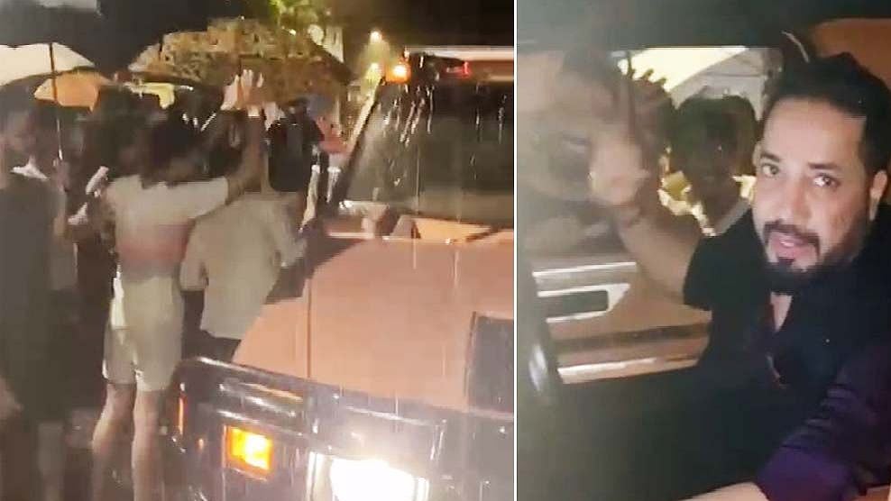 <div class="paragraphs"><p>People come to Mika Singh's help as his car breaks down.&nbsp;</p></div>
