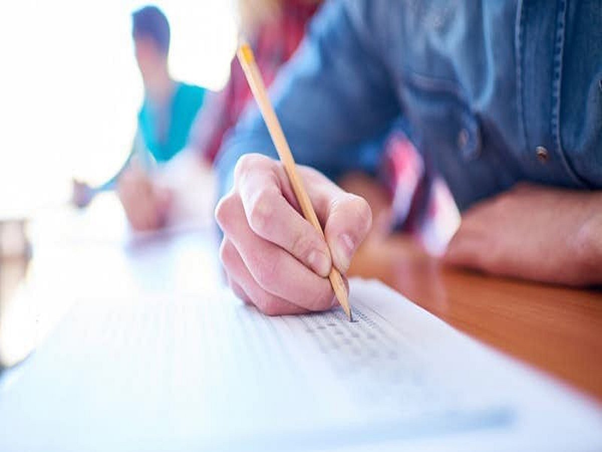 <div class="paragraphs"><p>Candidates can apply for GATE 2022 on&nbsp;gate.iitkgp.ac.in.</p></div>